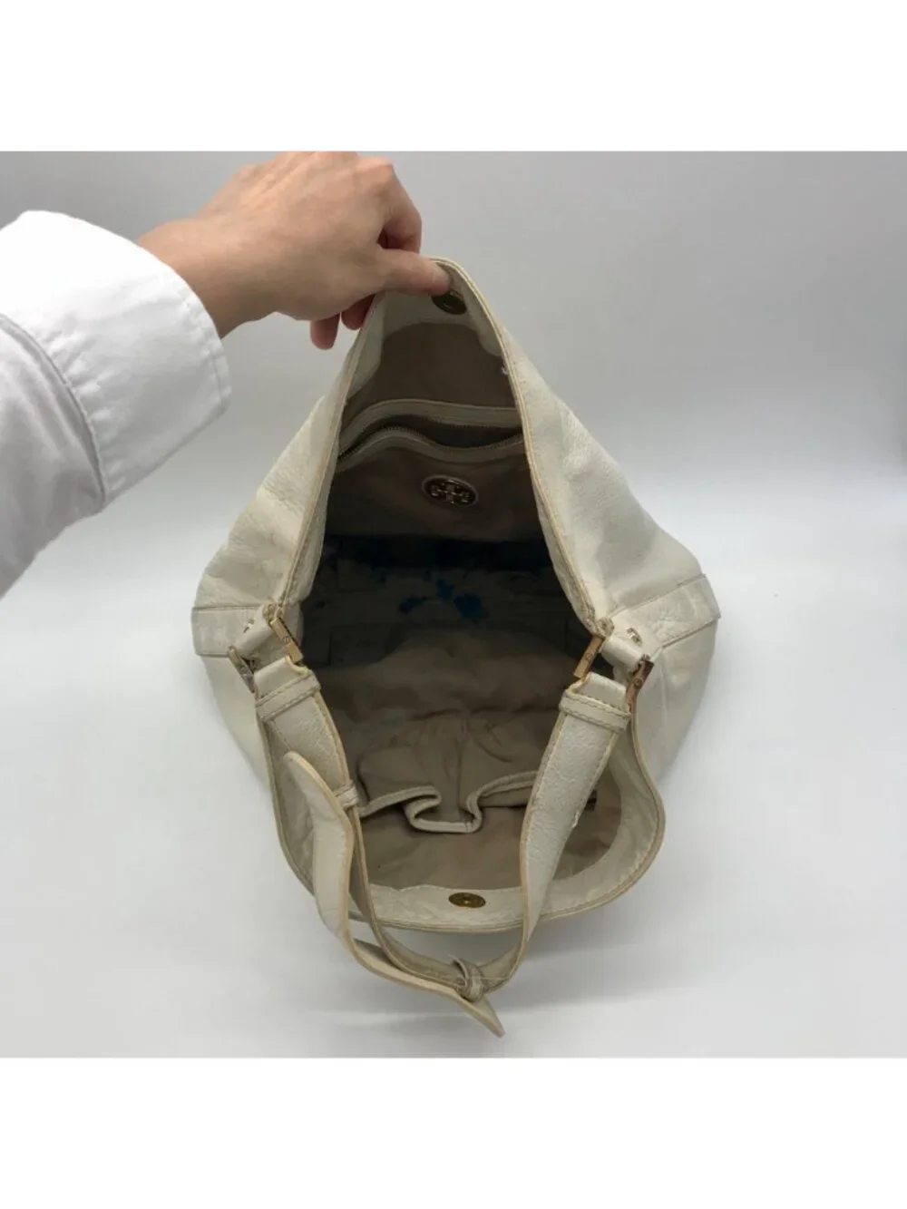 Tory Burch White Pebbled Leather Hobo Shoulder Bag